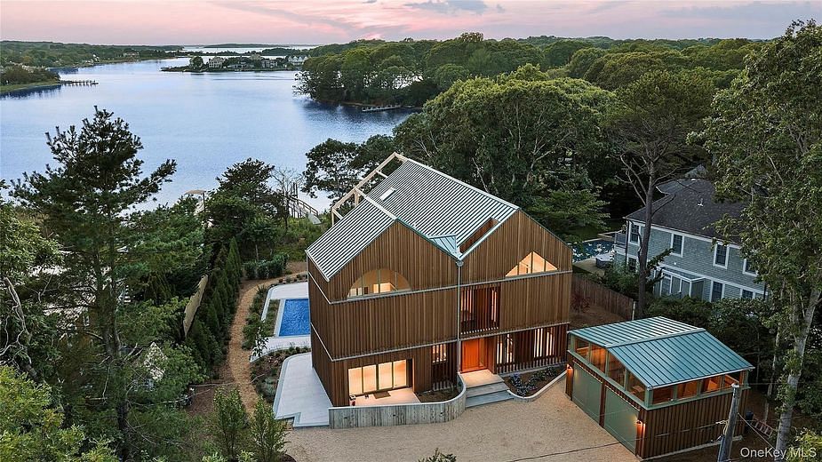 25 Bluff Point Road