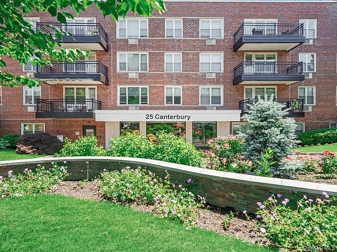 25 Canterbury Road #1M