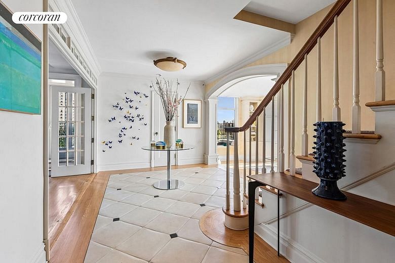 25 Central Park West #21Q