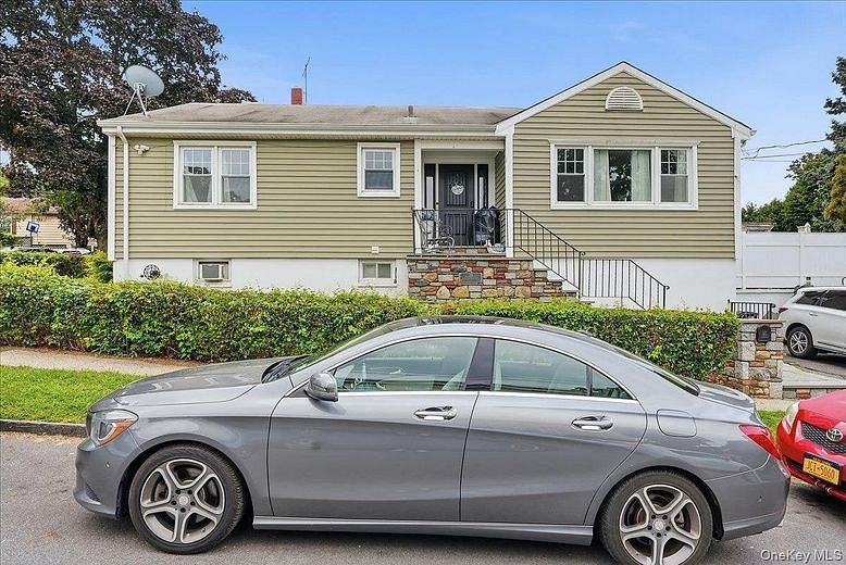 25 Coolidge Avenue
