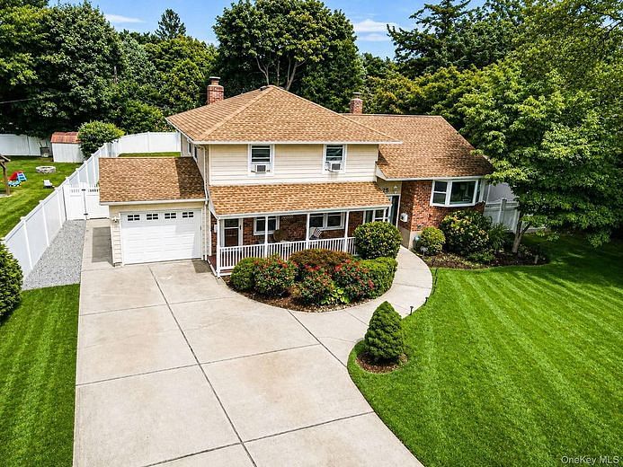 25 Dudley Lane