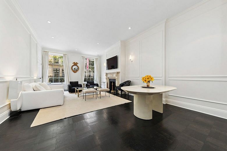 25 East 69th Street #2A