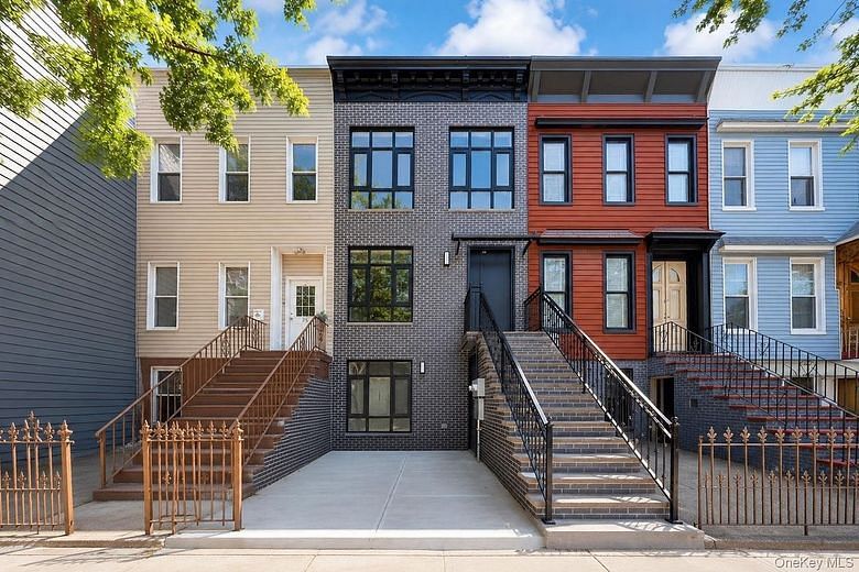25 Goodwin Place