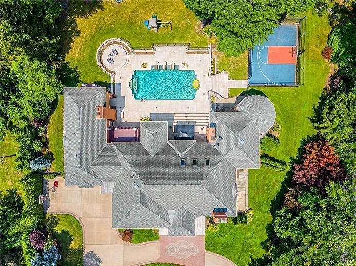 25 Lake Road