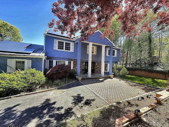 25 Lisa Drive