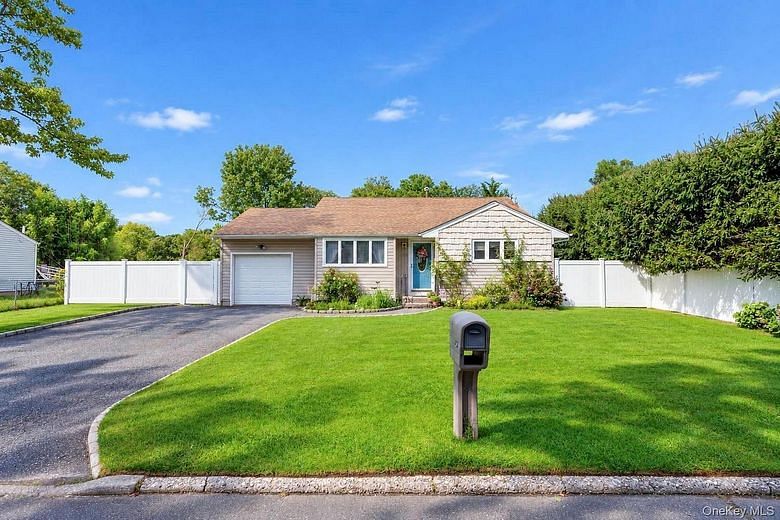 25 Marlboro Drive