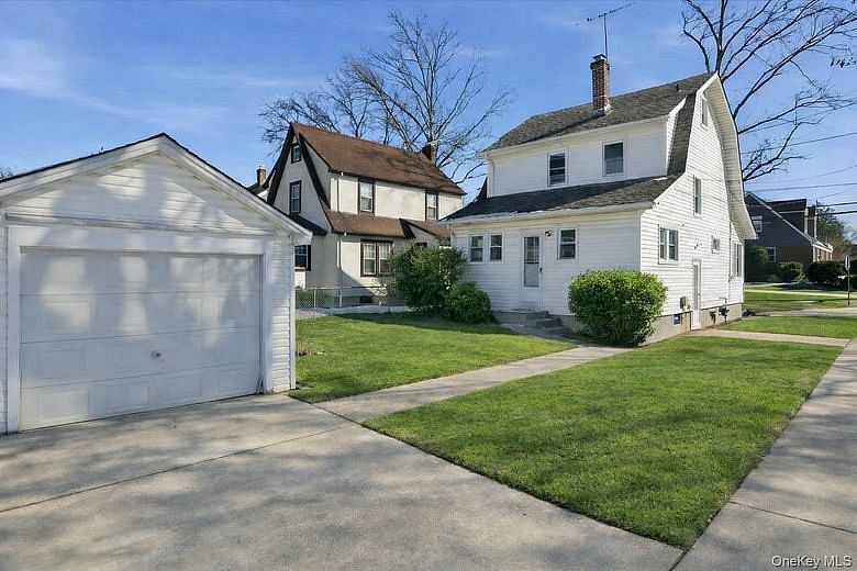 25 Mayfair Avenue