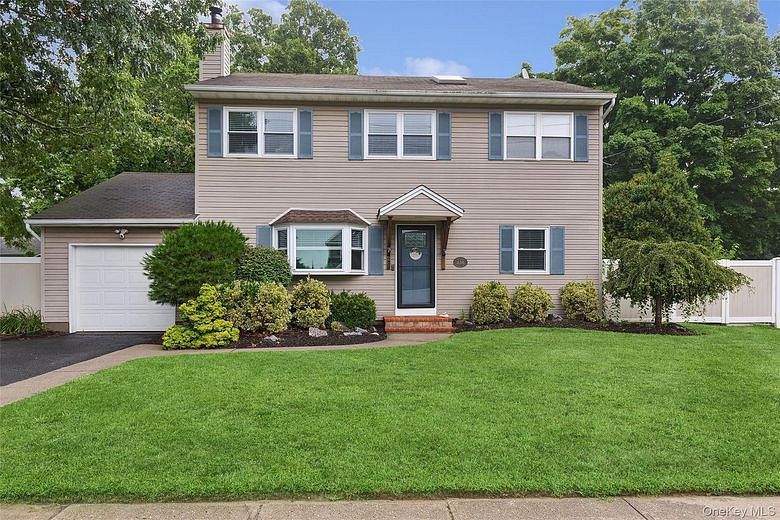 25 N Ocean Avenue