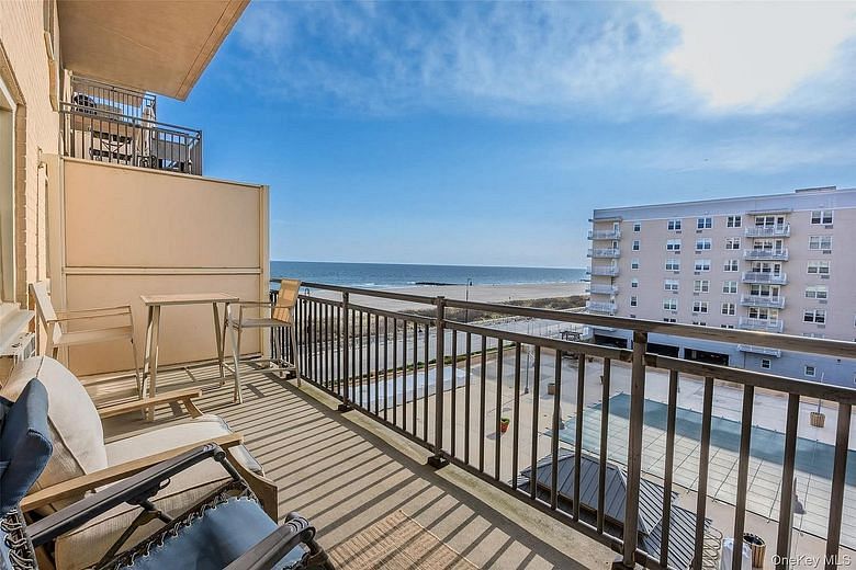 25 Neptune Boulevard #4H
