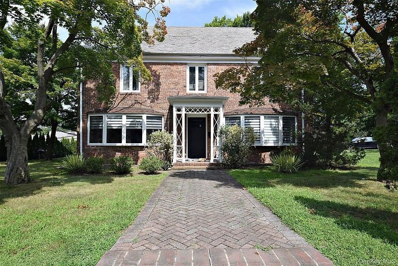 25 Old Mill Road
