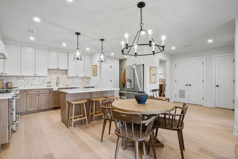 25 S Riverside Avenue #108