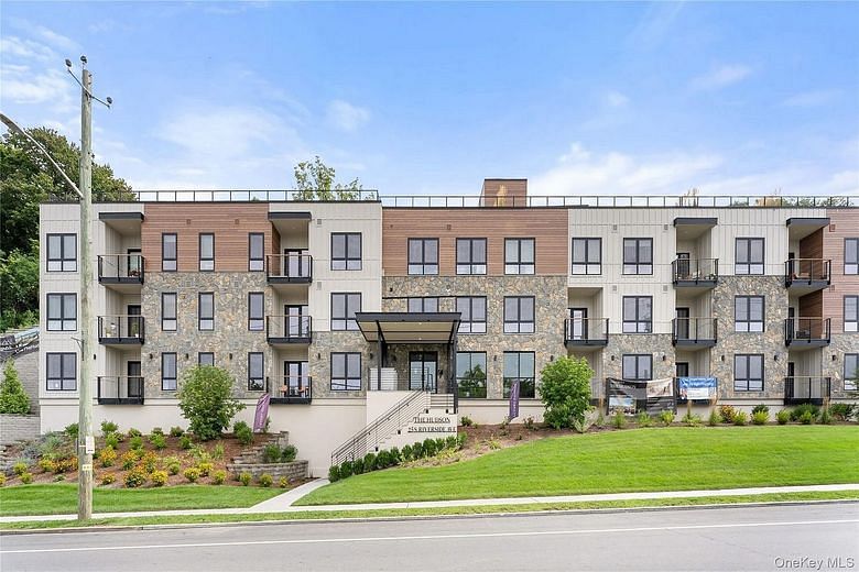 25 S Riverside Avenue #210