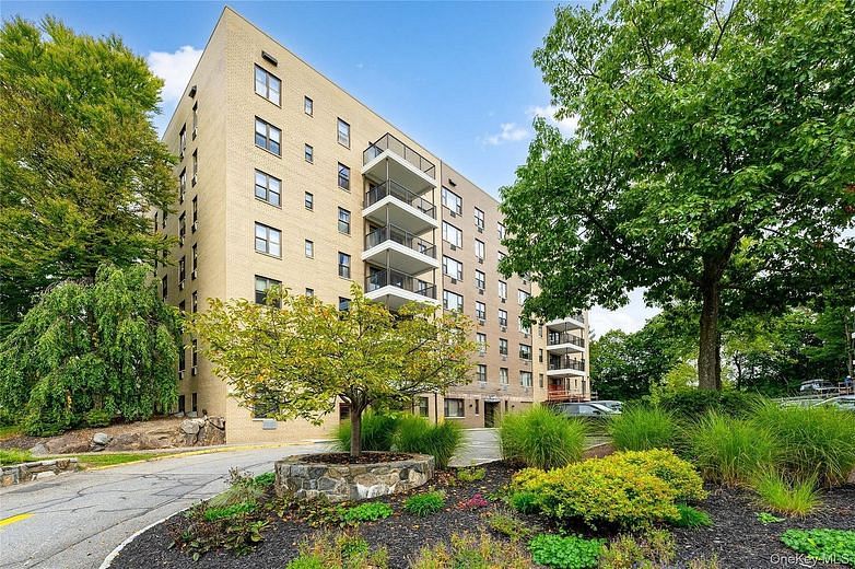 25 Stewart Place #514