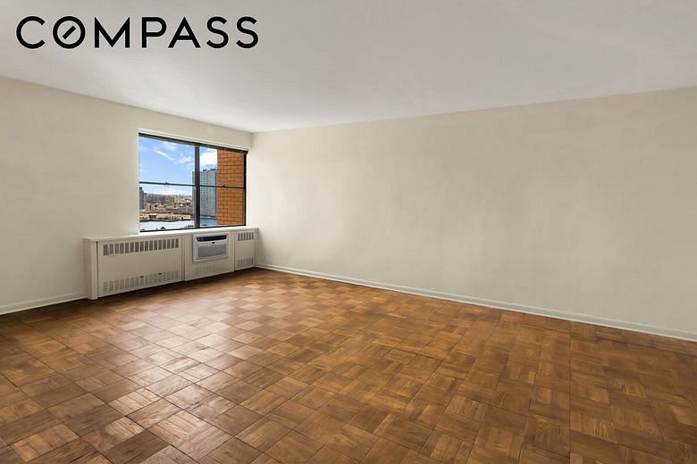 25 Sutton Place South #19I