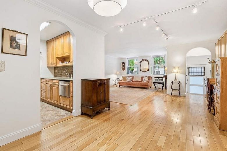 25 Sutton Place South #1R