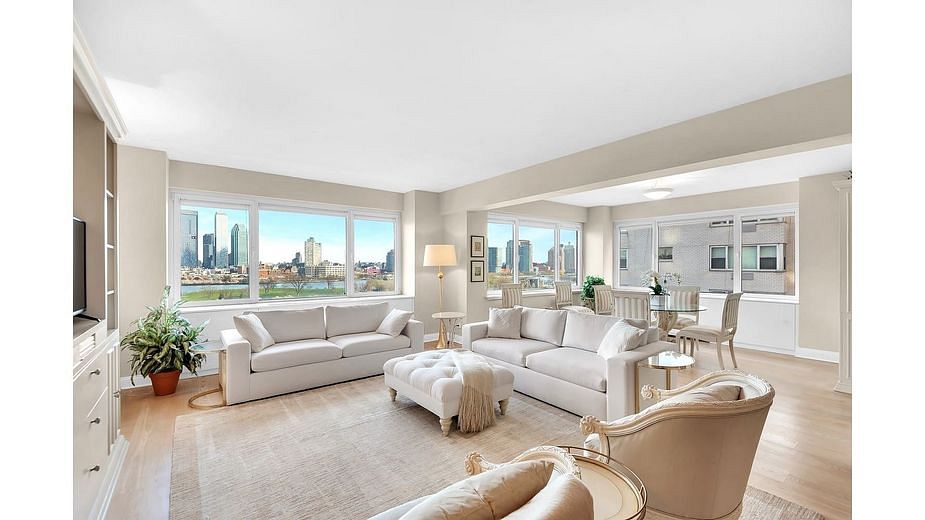 25 Sutton Place South #9N