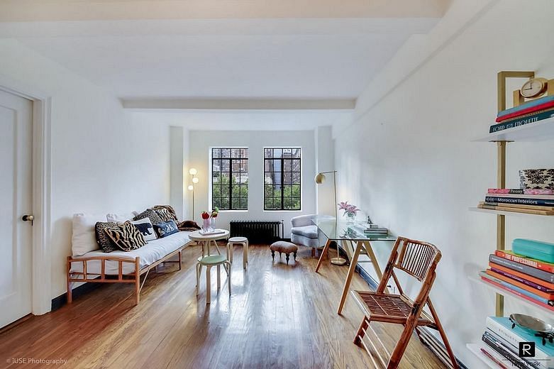 25 Tudor City Place #812