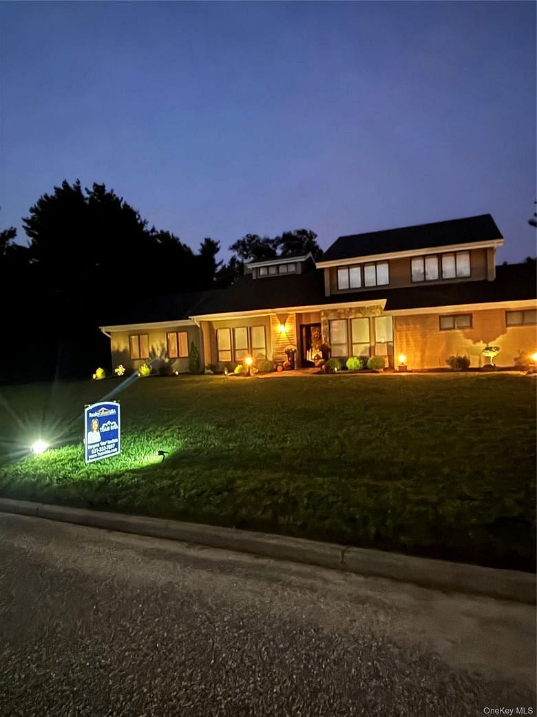 25 Vineyard Way