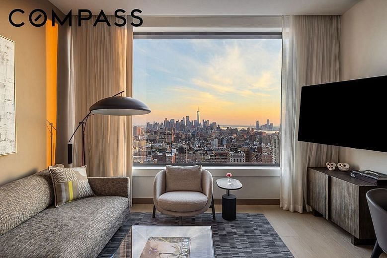 25 West 28th Street #PH42B