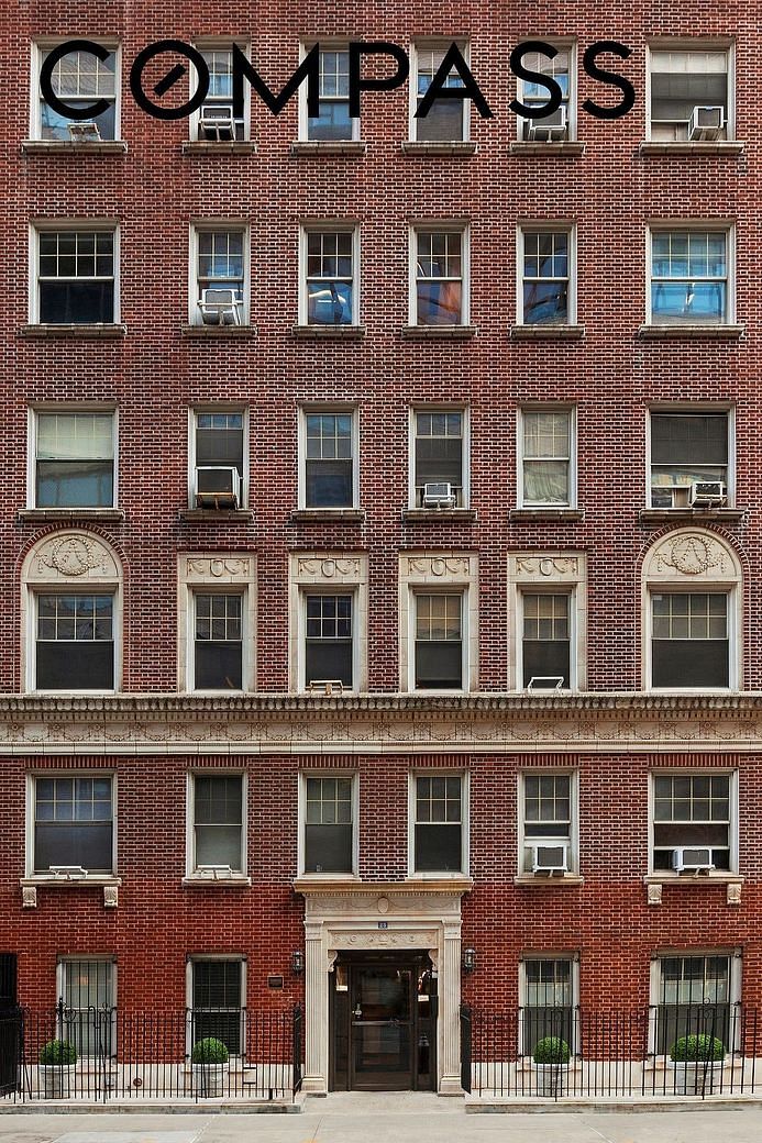 25 West 64th Street #2F