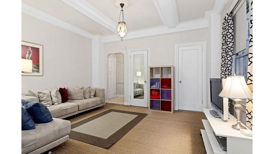 25 West 64th Street #5E