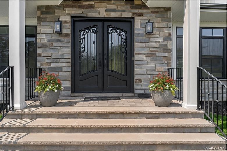 25 Westchester Avenue