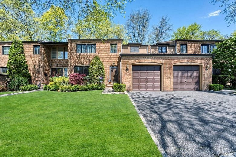 25 Windsor Gate Drive