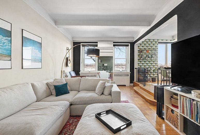 250 Cabrini Boulevard #1A