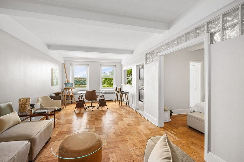 250 Cabrini Boulevard #2J