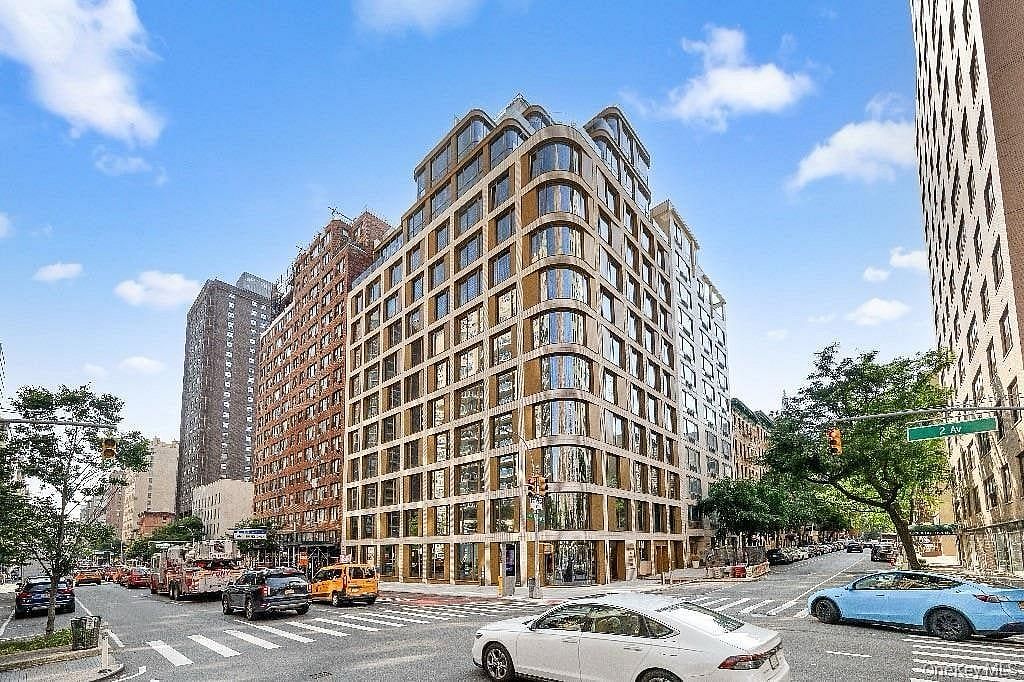 Image 1 of 33 for 250 E 25th Street #9D in Manhattan, New York, NY, 10010