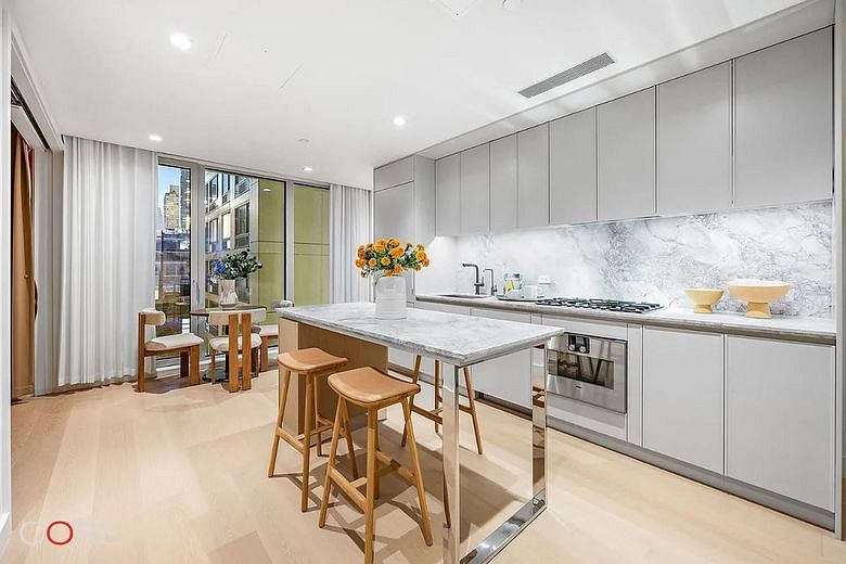 250 East 25th Street #2A