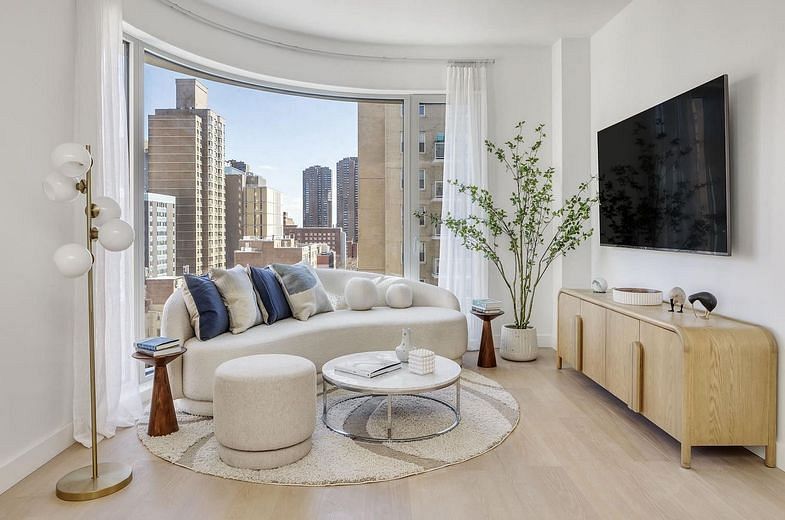 250 East 25th Street #5D