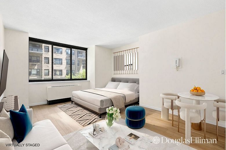 250 East 40th Street #3C