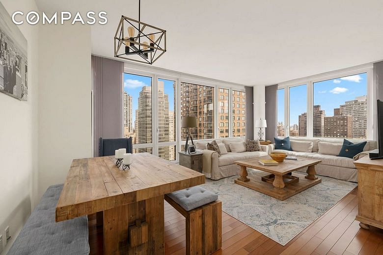 250 East 53rd Street #2702
