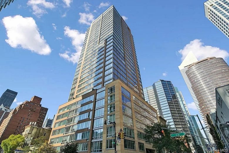 250 East 53rd Street #280