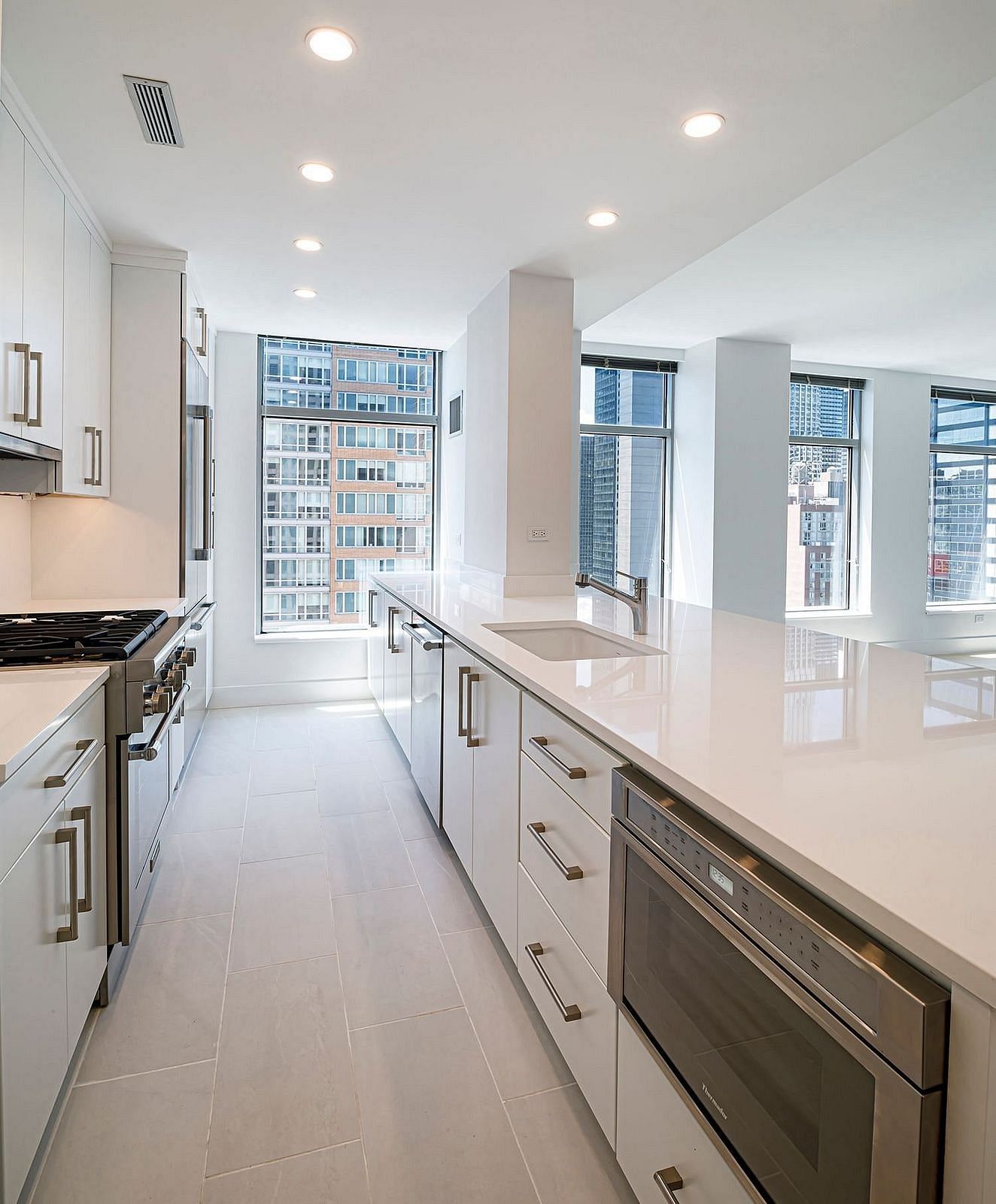 Image 1 of 27 for 250 East 54th Street #26F in Manhattan, NY, 10022