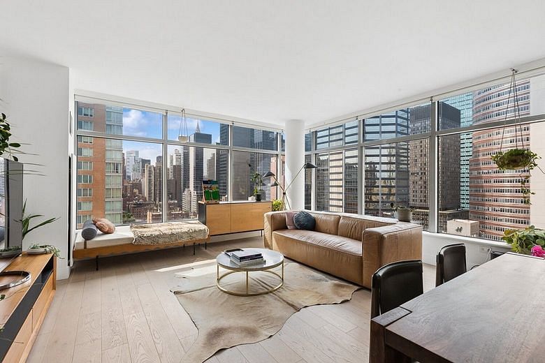250 East 54th Street #21A