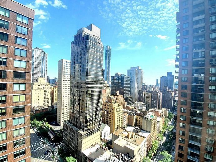250 East 54th Street #23C