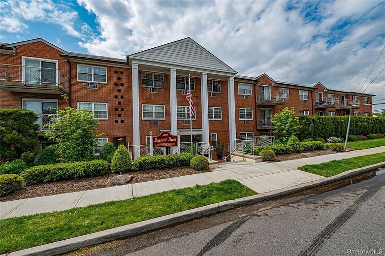 250 N Village Avenue #A20