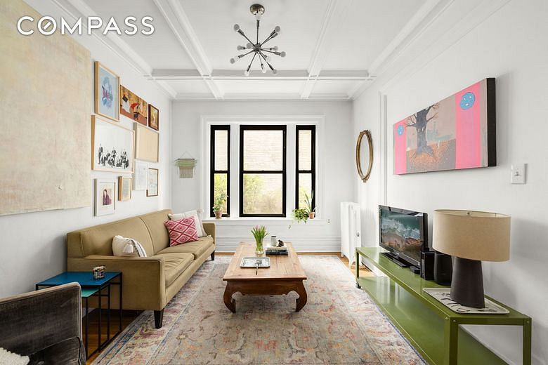 250 Seeley Street #4