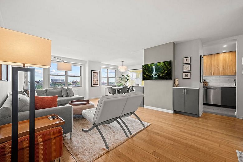 2500 Johnson avenue #11P