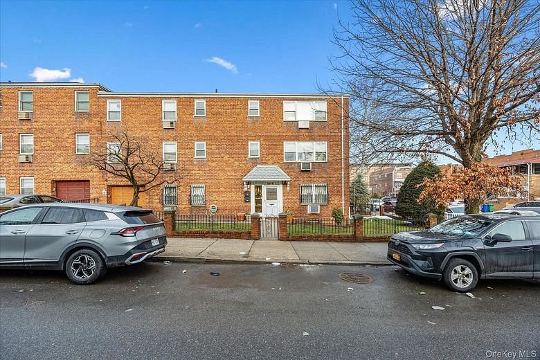 2504 42nd Street