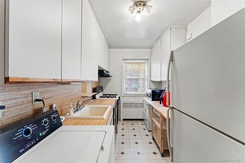 251-29 61st Avenue #719
