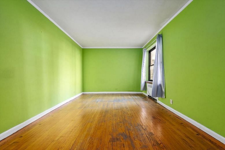 251 Seaman Avenue #2H