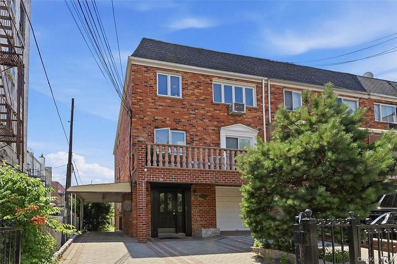 2511 44th Street