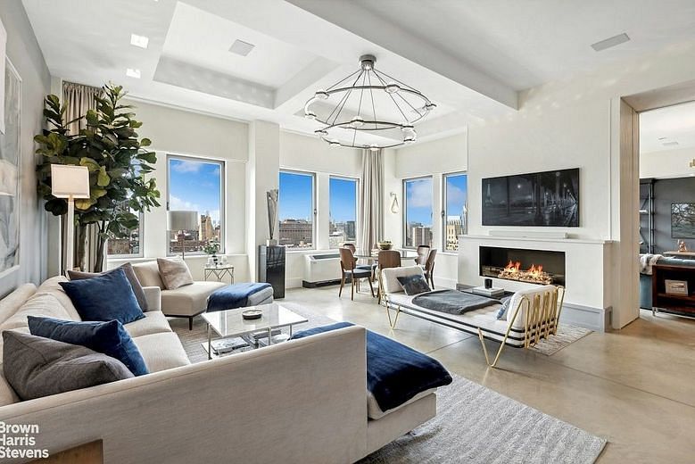 252 Seventh Avenue #PHC