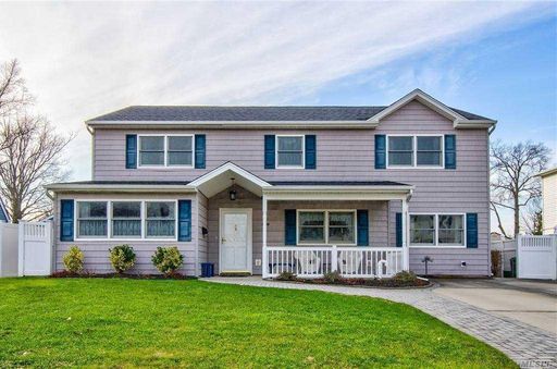 Image 1 of 27 for 6 Lilac Ln in Long Island, Levittown, NY, 11756
