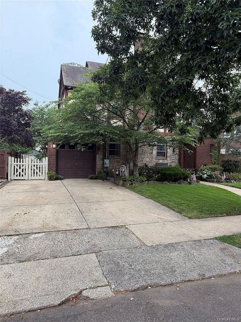 254 E Argyle Street