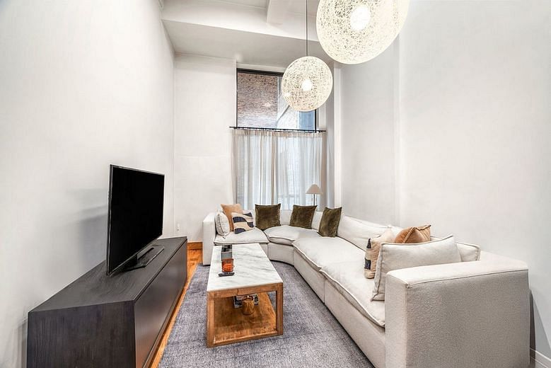 254 Park Avenue South #3R