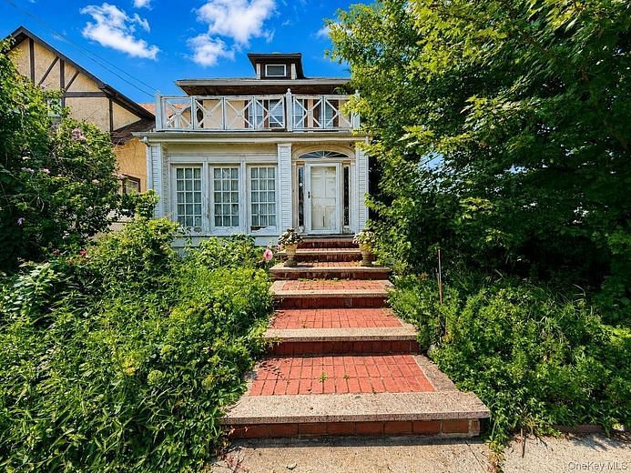 255 Beach 122nd Street